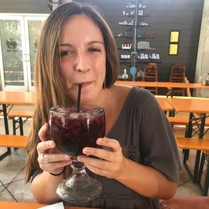 Meet your Posher, Dayna